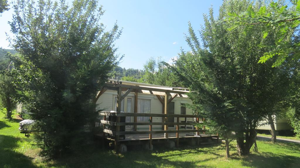 Camping La Tour Otel Embrun Dış mekan fotoğraf