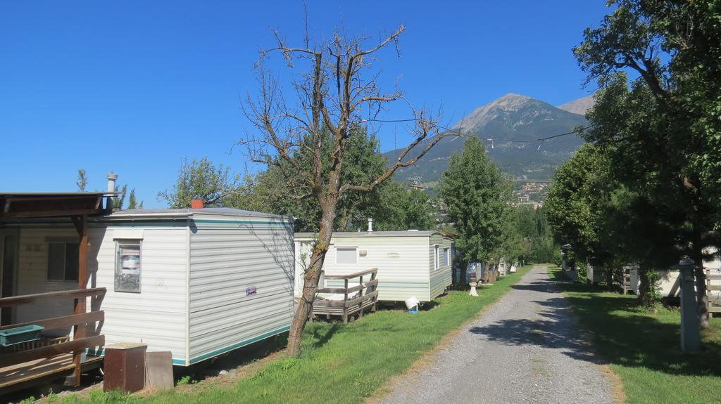 Camping La Tour Otel Embrun Dış mekan fotoğraf